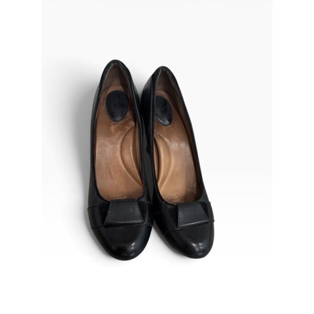 Clarks Artisan Women’s Black Patent Leather Bow Detail  Heels Size 9.5N